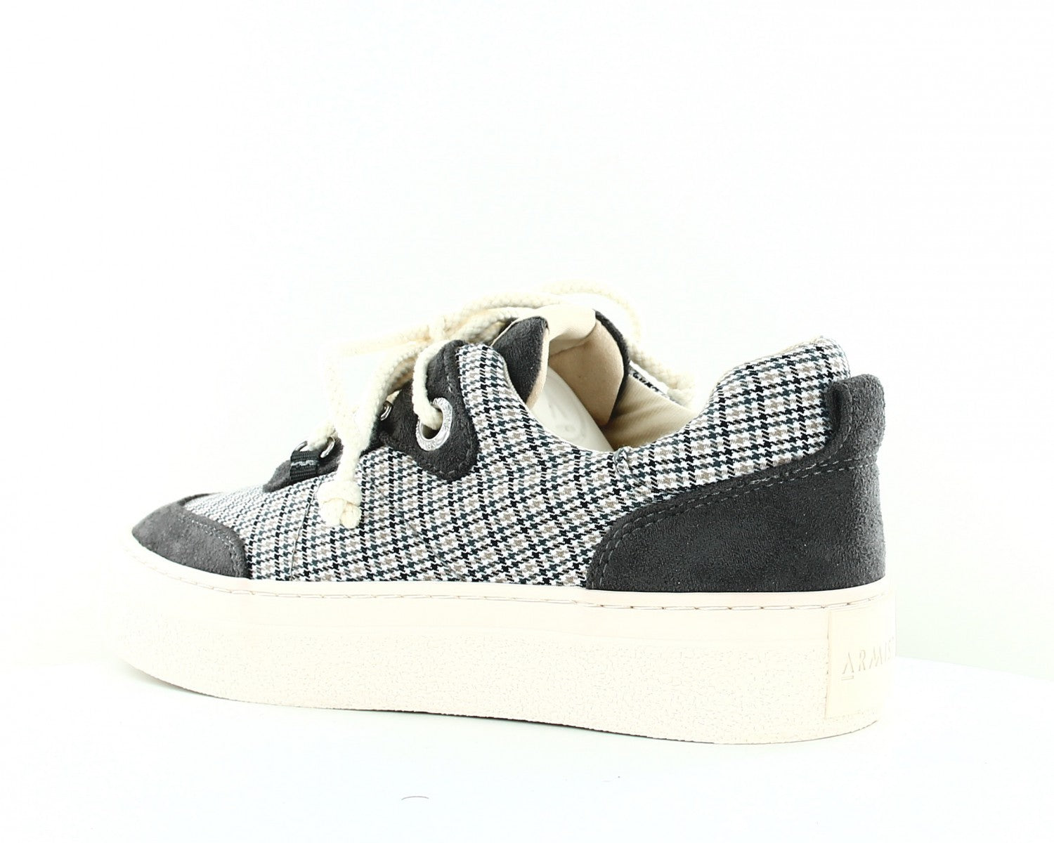 Onyx One - Sirious - Saige & Sohl